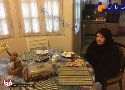 عکسی غمگین از تنهایی همسر ایت الله هاشمی در منزل