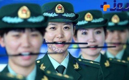 بانوان پلیس در چین ، با این روش ها آموزش لبخند زدن می بیننند!