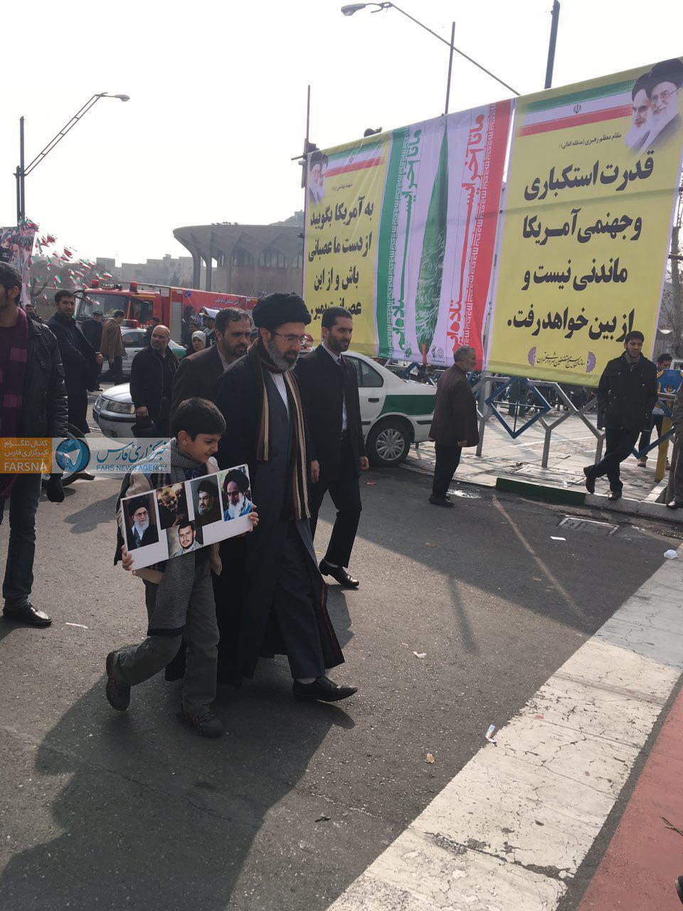 عکس/فرزند رهبر انقلاب در راهپیمایی ۲۲ بهمن