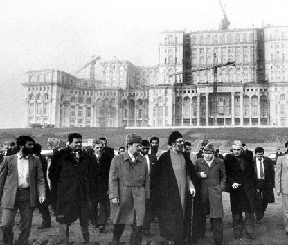 عکس/ سفر رهبرانقلاب به رومانی و یوگسلاوی