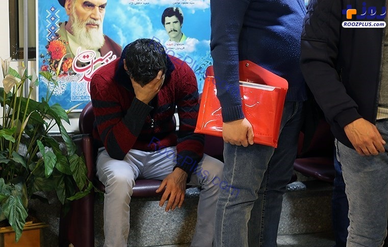 تصاویری دردناک از حضور خانواده های داغدار در شرکت ملی نفتکش ایران