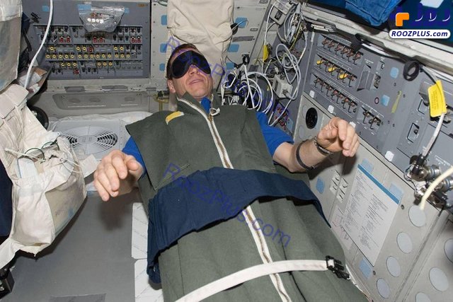 سختی های عجیب فضانوردان برای خوابیدن+عکش