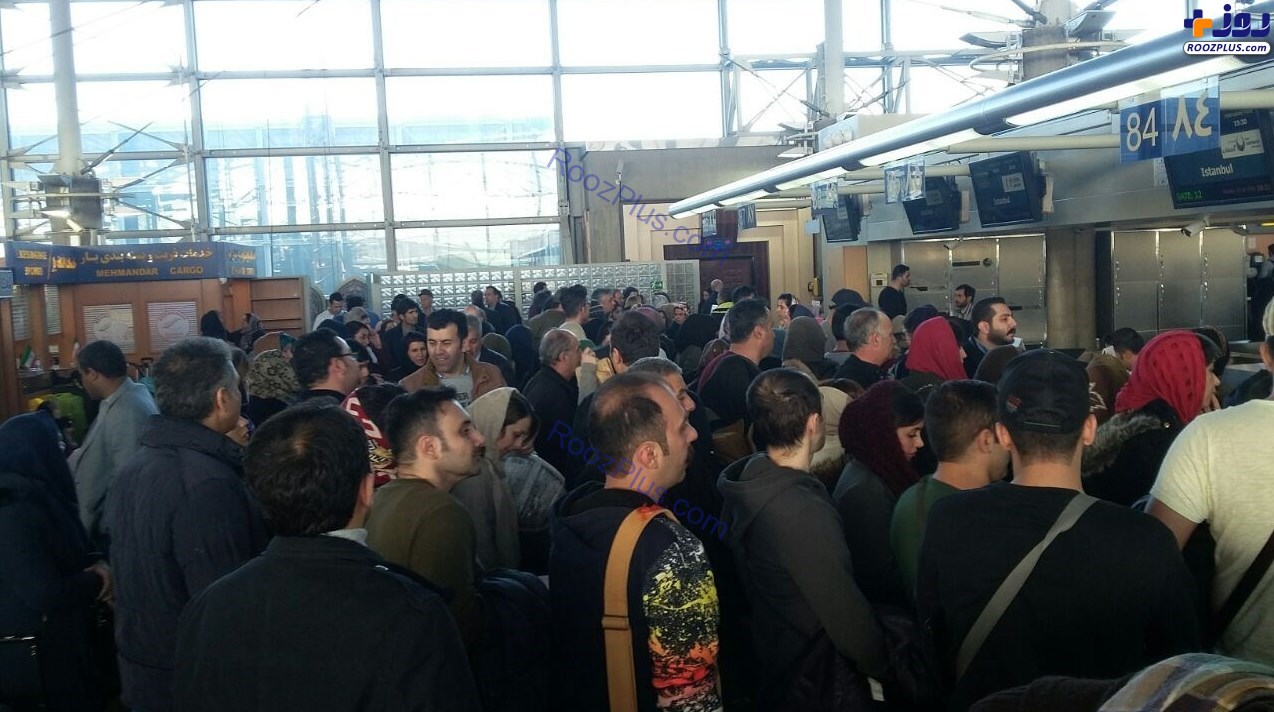 پروازهای فرودگاه امام همچنان در تعلیق است! / ازدحام مسافران در سالن +تصاویر