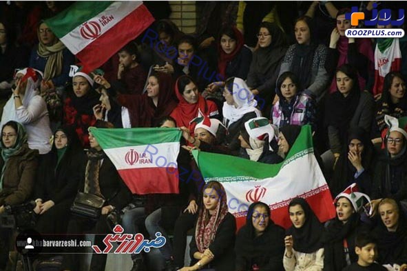 تصاویری از حضور پرشور دختران ایرانی در استادیوم