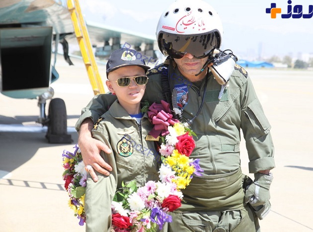 تیک‌آف جنگنده برای شادی پسربچه‌ بیمار +تصاویر