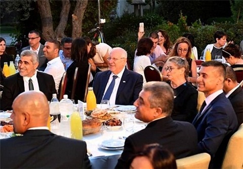 مراسم افطاری رئیس رژیم صهیونیستی با حضور سفرای اعراب+عکس