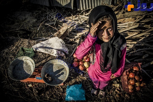 قصه دردناک محرومیت دخترک انارفروش+عکس