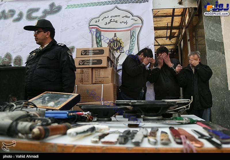 عكس/ سلاح هايي كه پليس از اراذل و اوباش تهراني كشف كرد