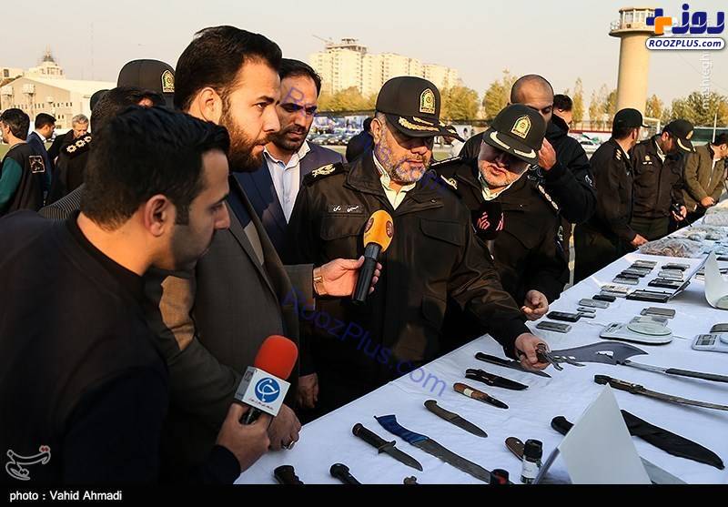 عكس/ سلاح هايي كه پليس از اراذل و اوباش تهراني كشف كرد