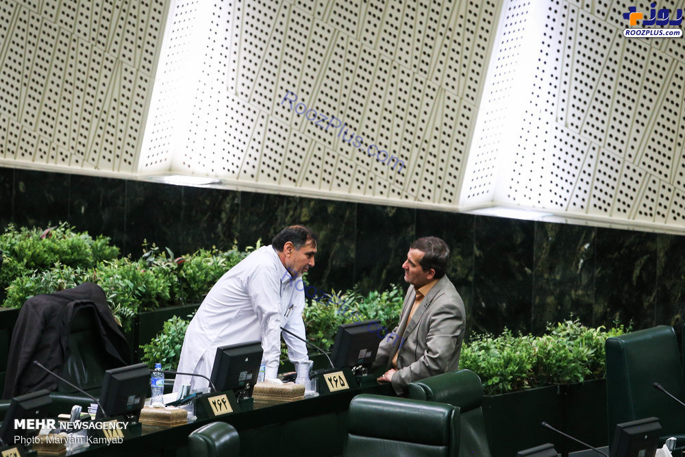 نمایندگان مجلس در حال بررسی لایحه بودجه!! +عکس