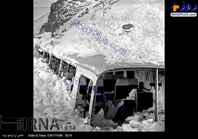 عکس/گیر افتادن اتوبوس مسافربری در بهمن جاده هراز در سال 48
