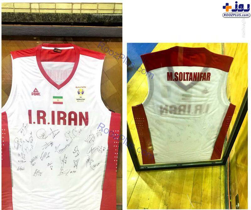 اهدای پیراهن امضا شده ملی پوشان بسکتبال به وزیر ورزش/عکس