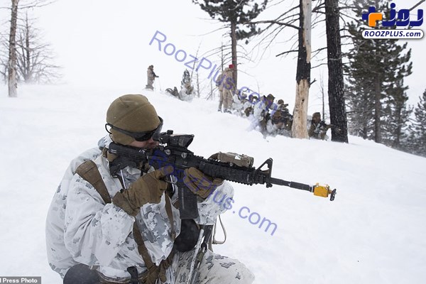 تمرین تفنگداران آمریکا در شرایط جوی بسیار سرد +عکس