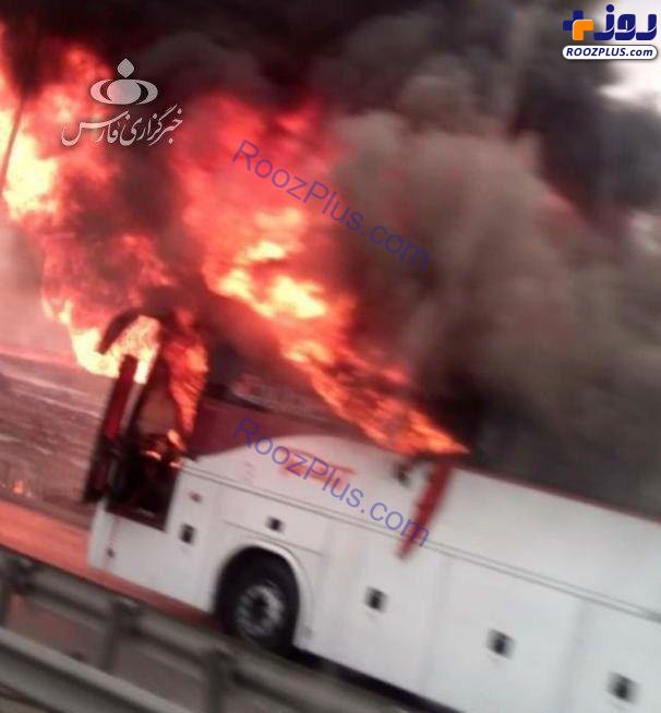 آتش گرفتن خودروها در انفجار لوله‌های گاز مسیر آزادراه اهواز به ماهشهر +عکس
