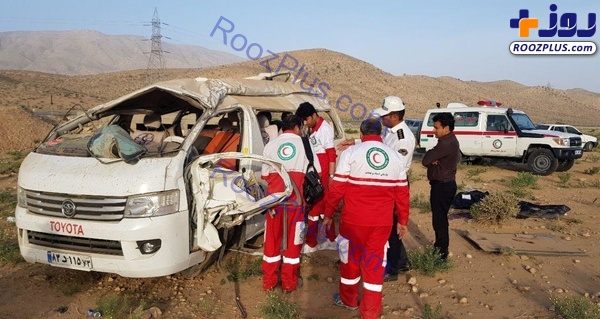 واژگونی ون در فارس ۲ کشته برجای گذاشت +عکس