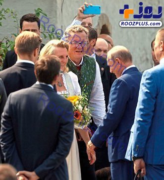 رقص و آواز پوتین در مراسم ازدواج وزیر خارجه اتریش +تصاویر
