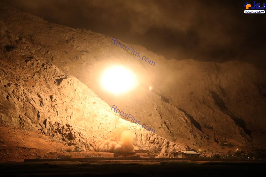 لحظه شلیک 6 موشک به مقر سرکردگان جنایت تروریستی اهواز در شرق فرات +عکس