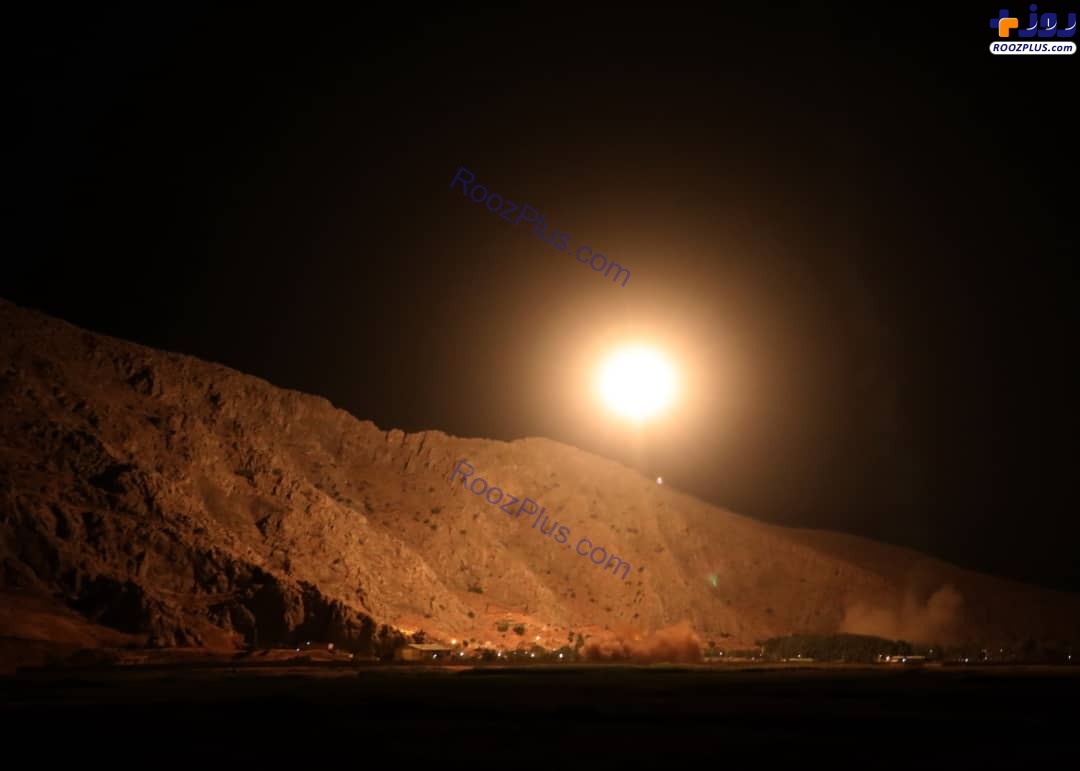 لحظه شلیک 6 موشک به مقر سرکردگان جنایت تروریستی اهواز در شرق فرات +عکس