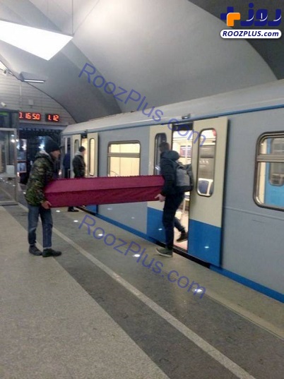 حمل تابوت جنازه با مترو؟! +تصاویر