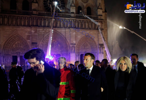 عکس/ ماکرون در محل حادثه پاریس