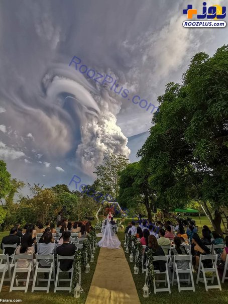 جشن عروسی زیر فوران مهیب آتشفشان! +تصاویر