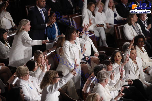 اعتراض دموکرات‌ها به نطق ترامپ با لباس سفید +عکس