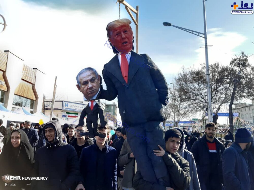 اعدام نمادین ترامپ در راهپیمایی ۲۲ بهمن +عكس