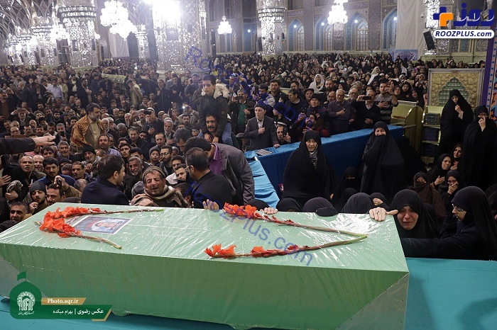 مراسم وداع با شهیدان در حرم مطهر رضوی +عکس
