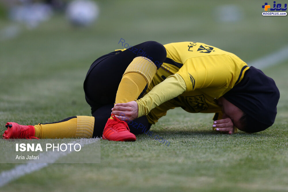 مصدومیت بانوی فوتبالیست در لیگ برتر فوتبال بانوان +عکس