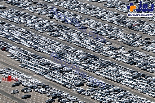 عکس/تصاویرِ هوایی از حجم انبوه ماشین در پارکینگ ایران خودرو