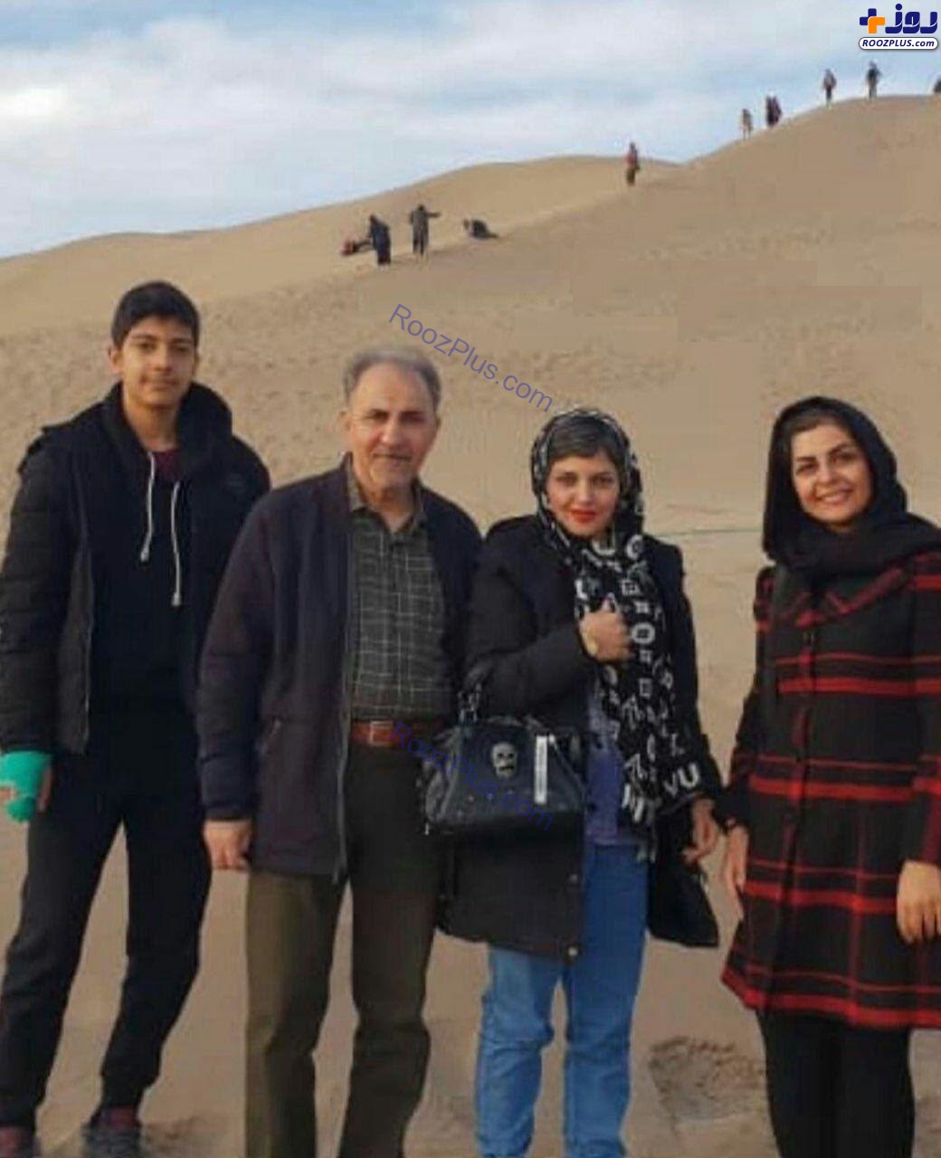 نجفی و خانواده در سفر به یزد +عکس