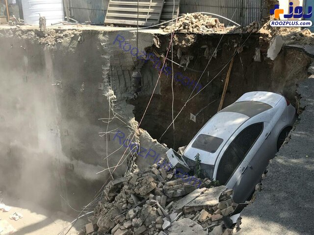 سقوط ماشین به گودبرداری ساختمان در وردآورد +تصاویر