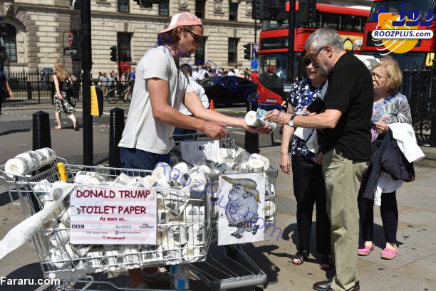 فروش دستمال توالت با تصویر ترامپ در تظاهرات لندن + عکس
