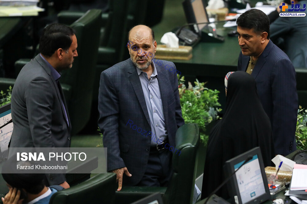 عکس/حضور دو نماینده بازداشتی پس از آزادی در جلسه علنی مجلس