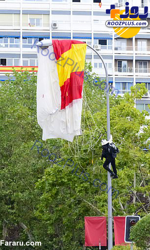 فرود ناشیانه چترباز مقابل پادشاه اسپانیا! +عکس