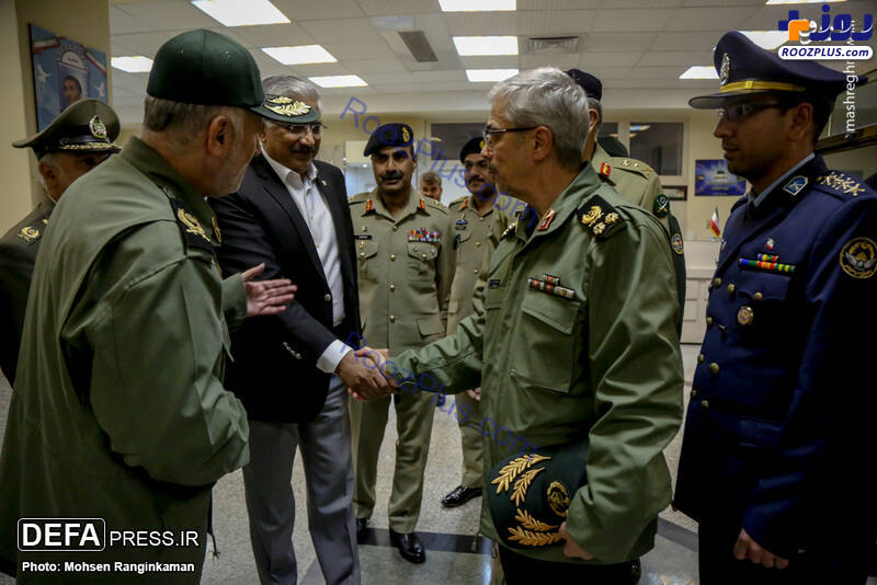 عکس/دیدار فرمانده ارتش پاکستان با سرلشکر باقری