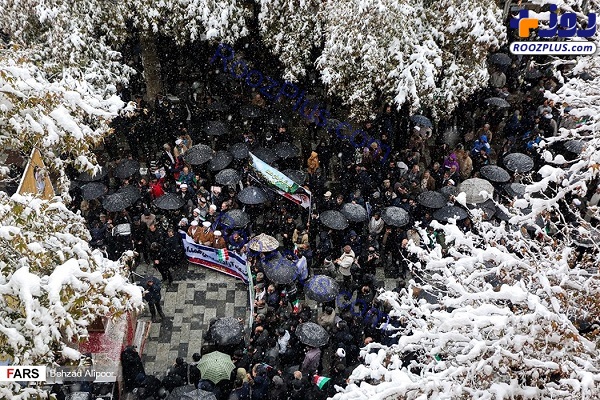 تجمع همدانی ها در دفاع از اقتدار و امنیت زیر بارش برف +عکس