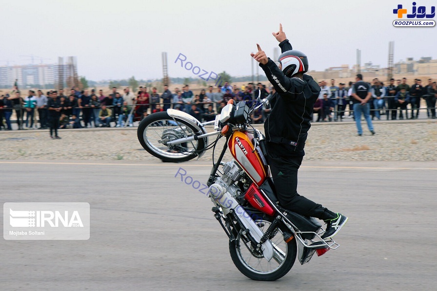 عکس/مسابقات حرکات نمایشی و مهارتی موتورسیکلت
