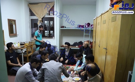 حجت الاسلام آل هاشم در خوابگاه دانشجویان/عکس