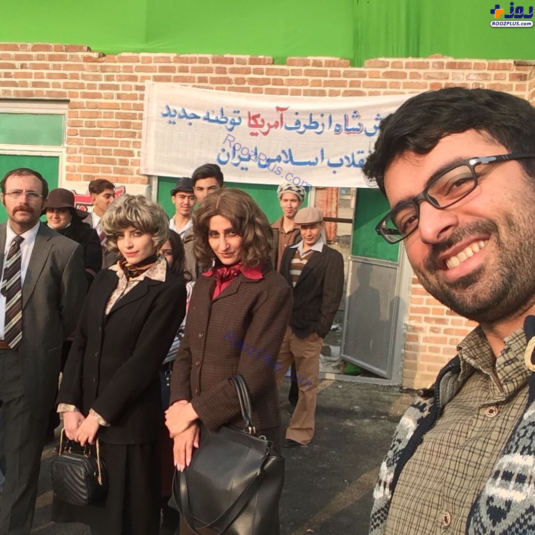 سلفی حسین شمقدری با آمریکایی‌ها بعد از اشغال سفارت +عکس
