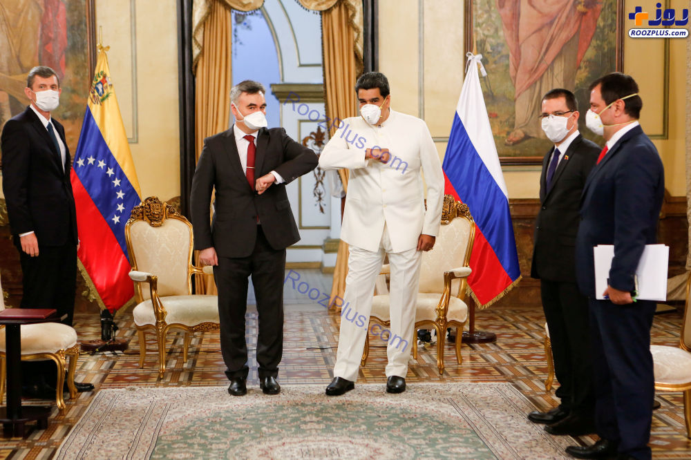 شیوه دست دادن رئیس جمهور ونزوئلا و سفیر روسیه +عکس