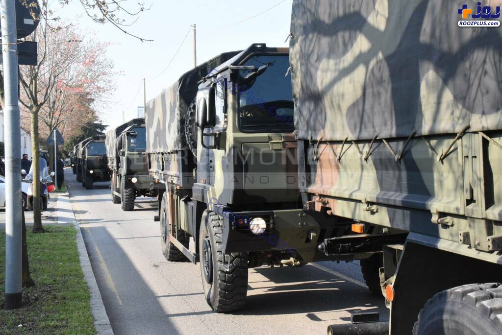 کامیون‌های نظامی حامل اجساد قربانیان کرونا در ایتالیا +عکس