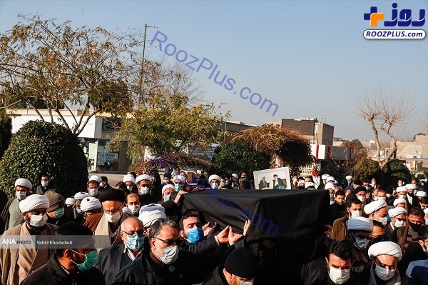 مراسم وداع با پیکر آیت الله مصباح یزدی در تهران +عکس