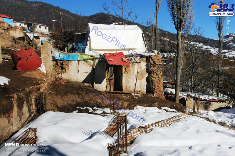 چادر نشینی زلزله زدگان رامیان در برف زمستان+عکس