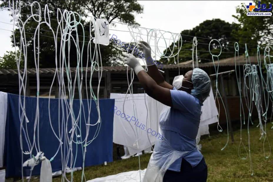 شستن تجهیزات تنفسی بیماران کرونا در آفریقا +عکس