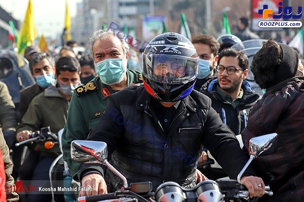 عکس/ سردار فدوی با موتور در جمع راهپیمایان