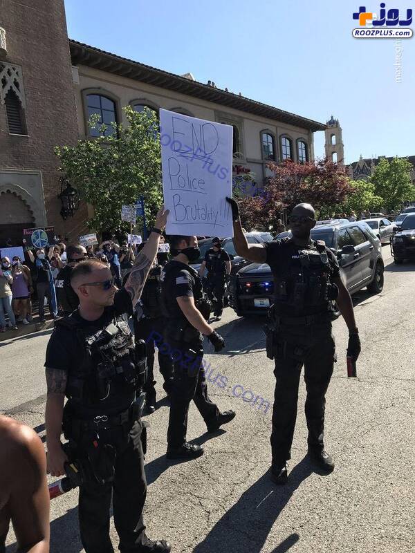 نیروهای پلیسی که به معترضان آمریکایی پیوستند/عکس
