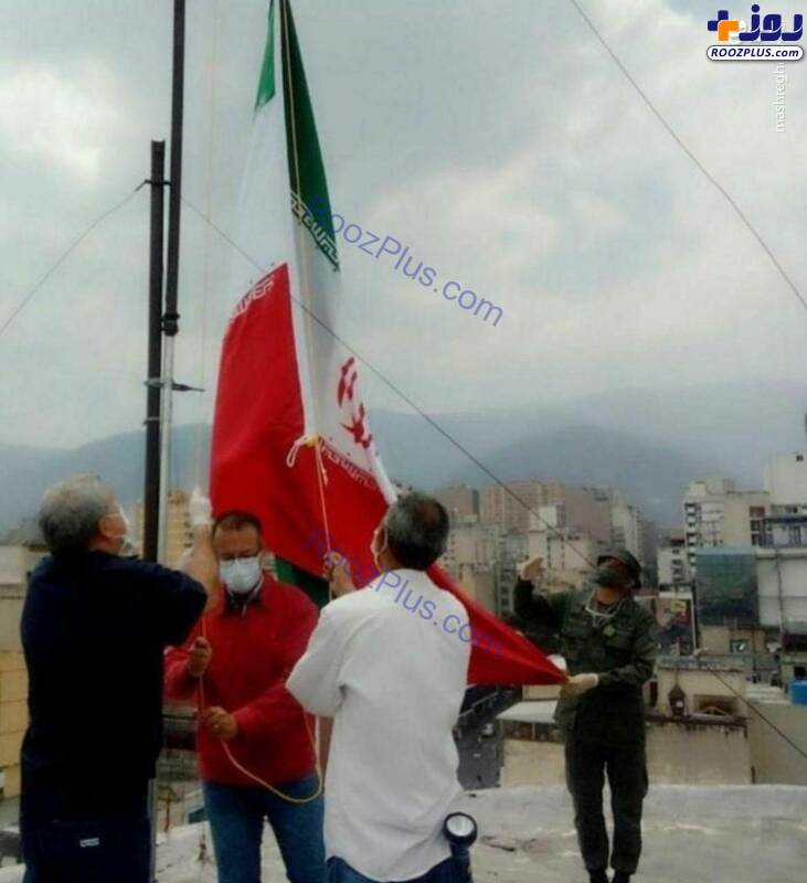 اهتزاز پرچم ایران در پایتخت ونزوئلا+عکس