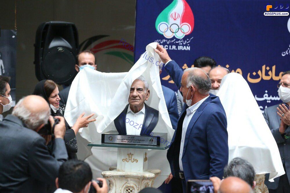 رونمایی از تندیس اسطوره‌های ورزش ایران +عکس