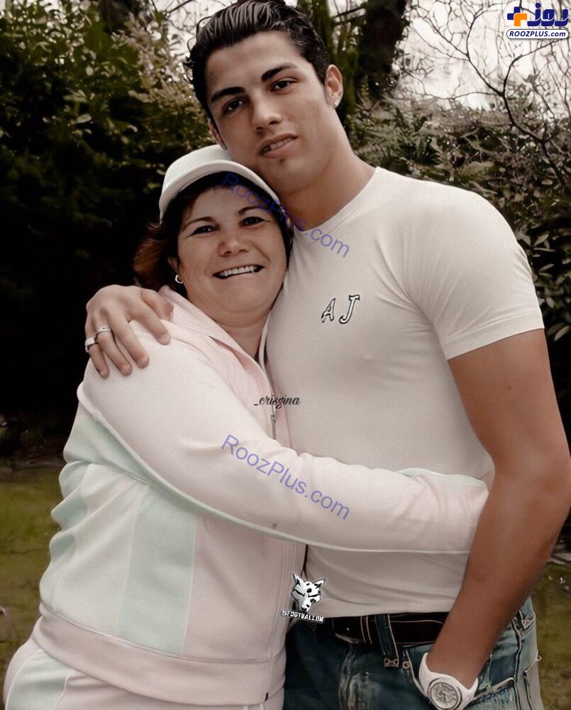 تصویری قدیمی از رونالدو و مادرش